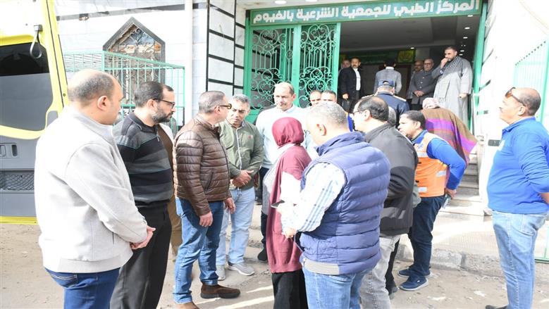 محافظ الفيوم يطمئن على حالة الأطفال المبتسرين.. ويوجه بتوفير الرعاية الطبية اللازمة لهم