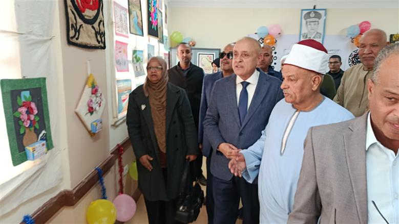 محافظ الأقصر يفتتح مدارس جديدة ويؤكد دعم الدولة للمنظومة التعليمية بإسنا