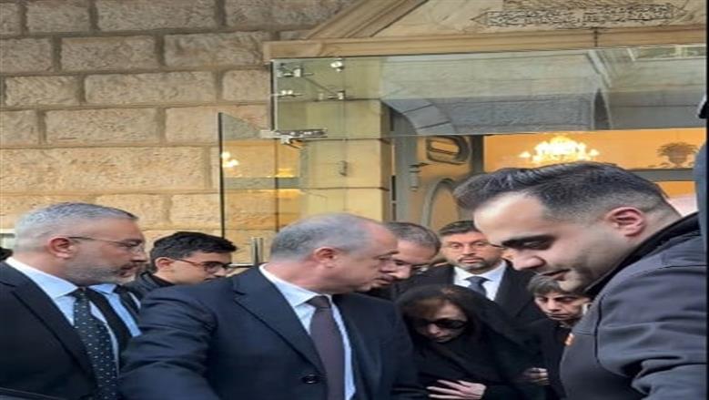 فيروز