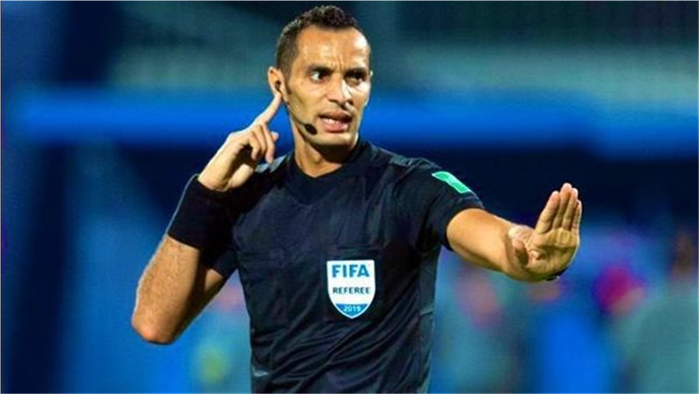 يعمل بمجال بعيد عن الملاعب.. من هو مصطفى غربال حكم مباراة مصر وكوت ديفوار؟