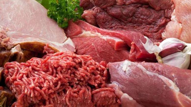 أغرب تفسير لابن سيرين.. لماذا يدل أكل اللحم النيء على المكروه؟
