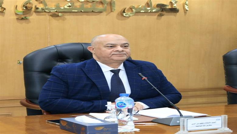 سكرتير عام الجيزة يتابع تنفيذ الخطة الاستثمارية وملف تقنين أراضي الدولة والتصالح