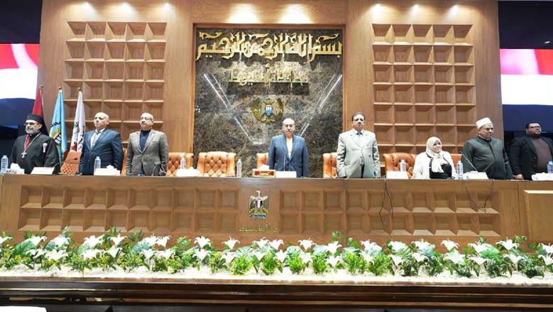 محافظ أسيوط يطلق مبادرة «كوب لبن لكل طفل» لدعم صحة الأطفال
