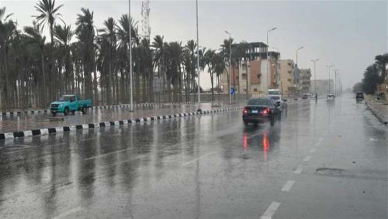 نوة الفيضة الكبرى تضرب السواحل الشمالية لمدة 6 أيام.. بدأت برياح قوية وأمطار