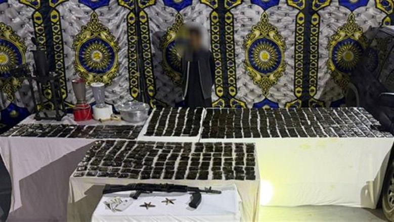 مصرع 4 عناصر إجرامية شديدة الخطورة بأسيوط وضبط مخدرات وأسلحة بـ 61 مليون جنيه