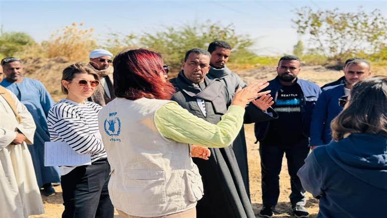 منظمة الغذاء العالمي والوفد الألماني يتفقدان مشروعات تطوير الزراعة بقرية المدامود بحري