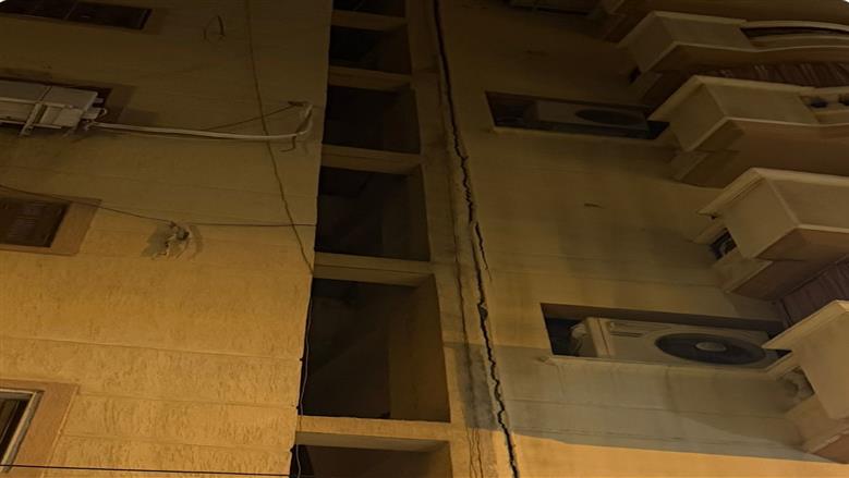 اخلاء برجين سكنين في دمنهور