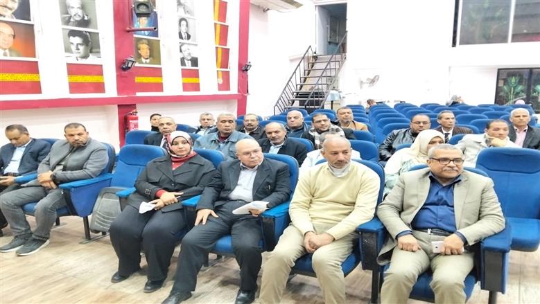 تعليم الفيوم تشكل لجنة شاملة لمتابعة انضباط امتحانات الشهادة الإعدادية