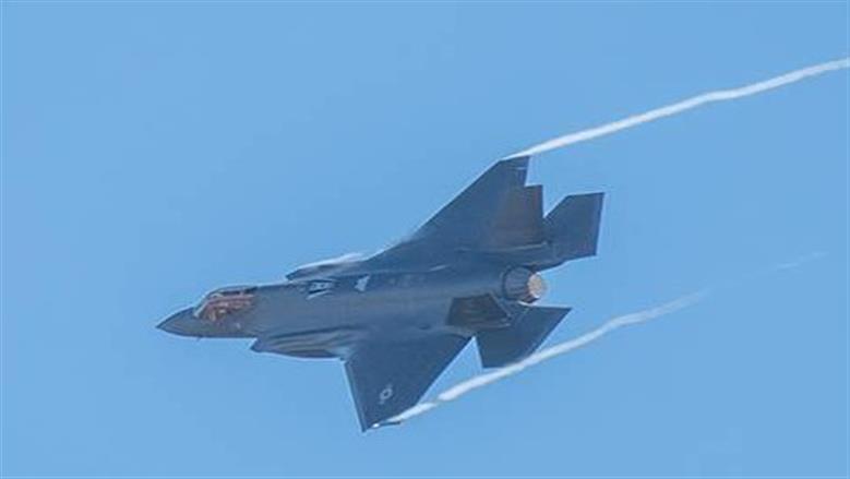 الطائرة