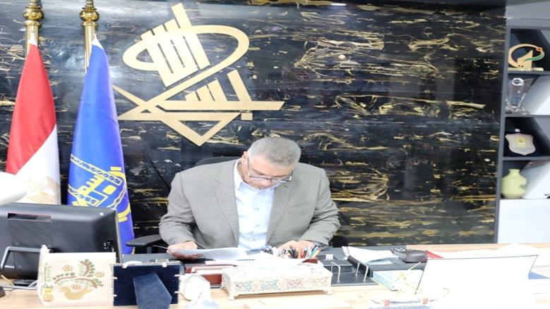 محافظ أسوان يعتمد حركة تغييرات موسعة في القيادات المحلية