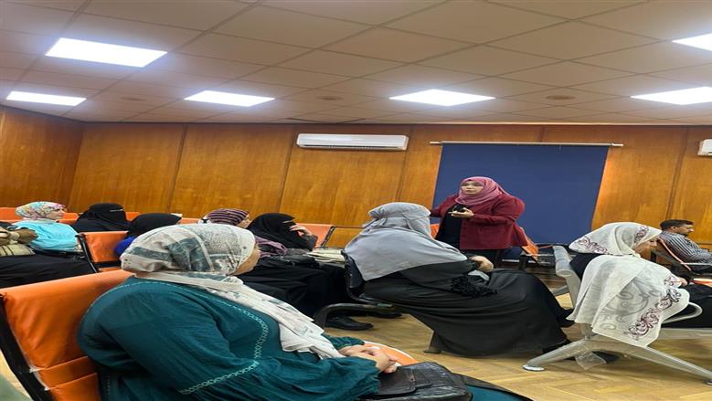 خلال فعاليات تدريب فرق التمريض بمطروح بقاعة مستشفى النساء والتوليد