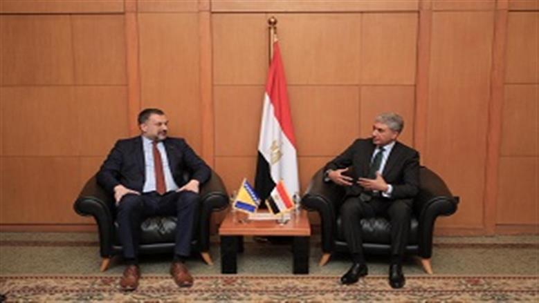 وزير الآثار يبحث آليات زيادة معدلات حركة السياحة البينية بين مصر والبوسنة  
