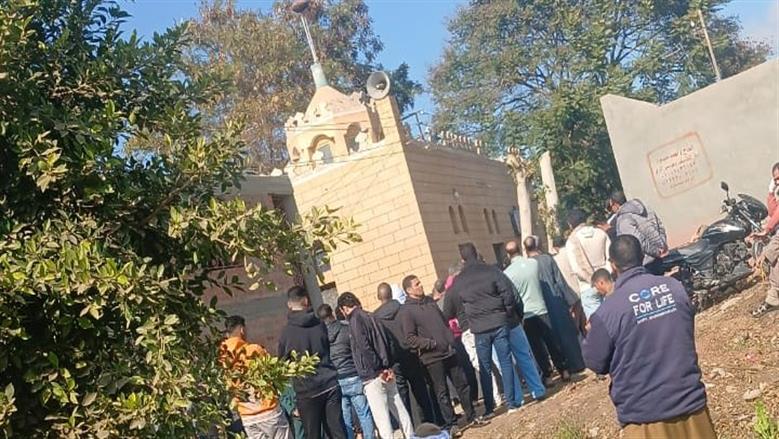 السواد يخيم على قرية ميت عاصم خلال تشييع جثمان الخمسة أشقاء في بنها (صور)