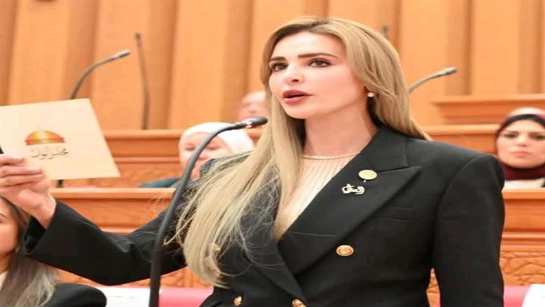 النائبة مروة بوريص تطالب بآلية لصيانة وتأمين المباني الآيلة للسقوط في الإسكندرية