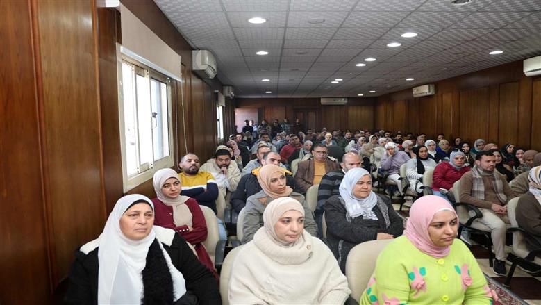 اجتماع رئيس شركة مياه الشرب والصرف بالقليوبية 