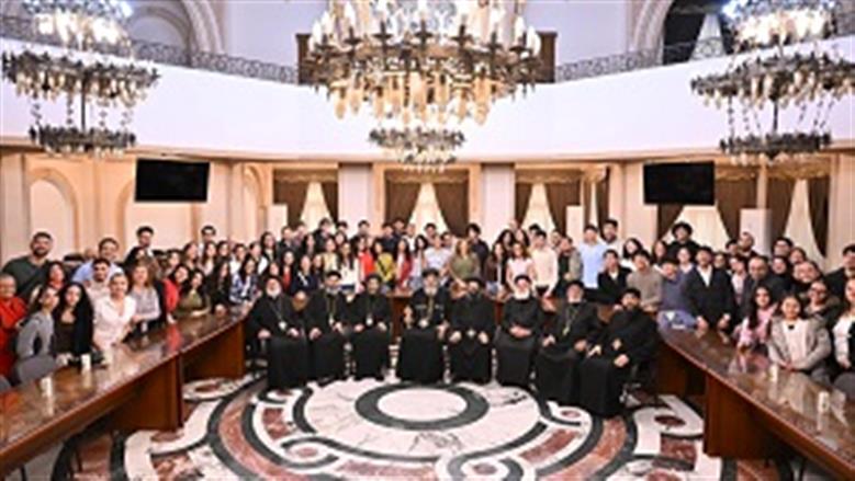 البابا تواضروس يلتقي القمص تادرس يعقوب ومجموعة من شباب إيبارشية نيويورك