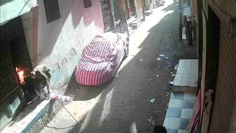 لحظة إخماد النيران
