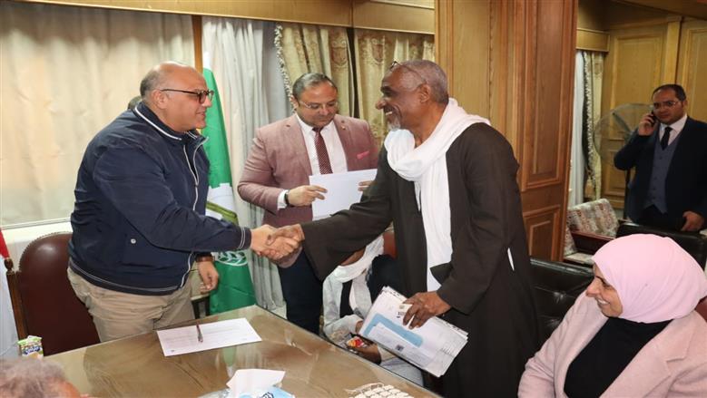 محافظ القليوبية يعقد اللقاء الجماهيري الإسبوعي بمدينة الخانكة لحل مشكلات مدن الخانكة وشبين القناطر والخصوص