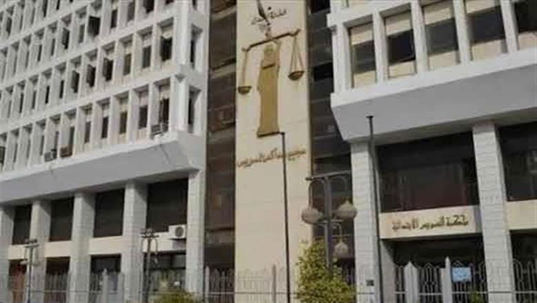 من أول جلسة.. المؤبد لبائع أيس كريم هتك عرض ابنته داخل منزله بالسويس