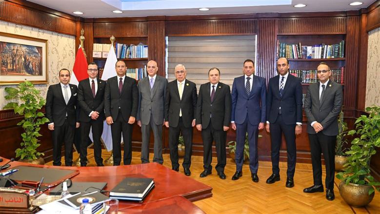 النائب العام يستقبل رئيس الاستئناف لنيابة استئناف طنطا لعرض الكشوف ربع السنوية بدائرة نيابته