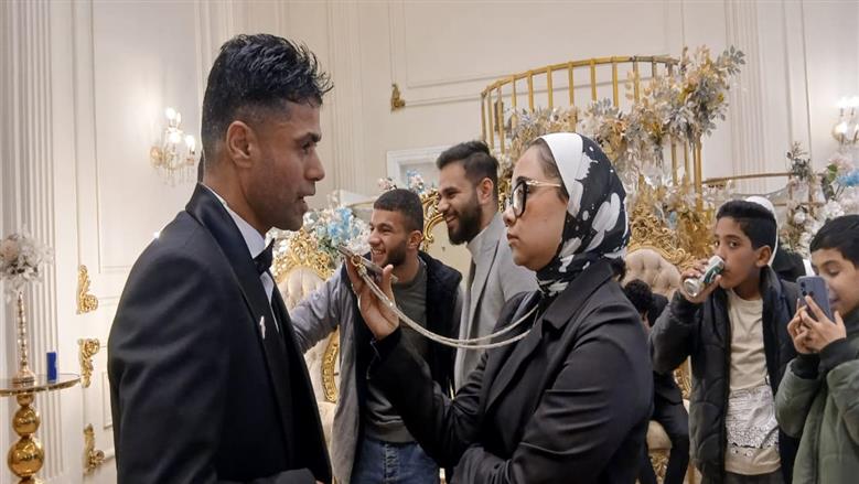 محمود العارضة أثناء حديثه للوطن