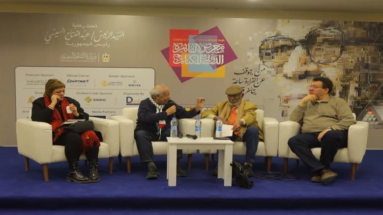 حضور خاص للراحل محمد هاشم في معرض الكتاب.. وأسرته: نستكمل مسيرة دار« ميريت»