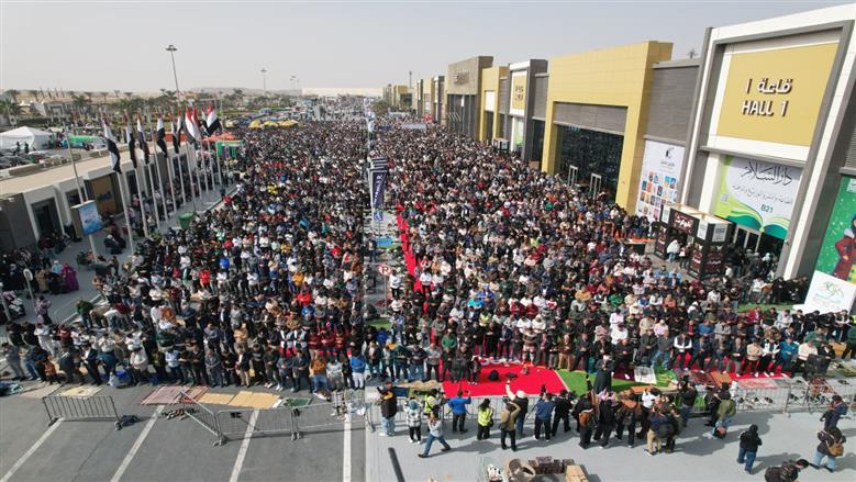 إقبال جماهيري في ثاني أيام معرض الكتاب.. الآلاف يرفعون شعار «القراءة أولاً»