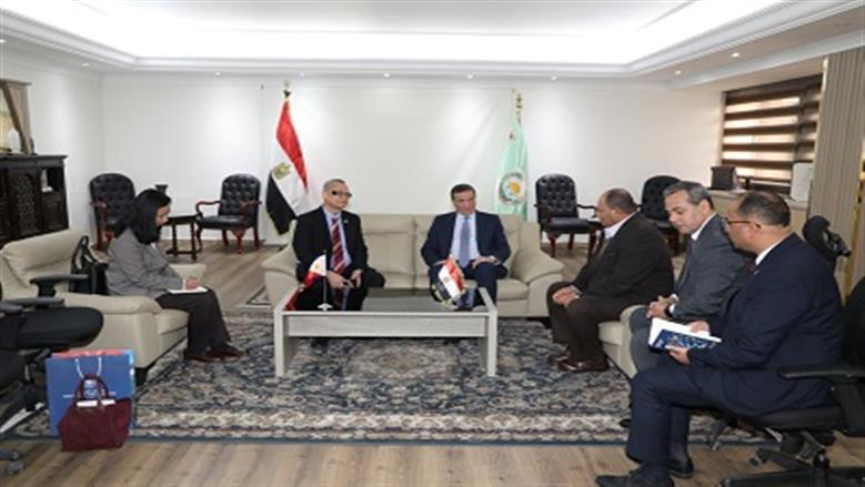 مصر والفلبين تبحثان تعزيز التبادل الزراعي وتصدير الدواجن المجمدة لمانيلا