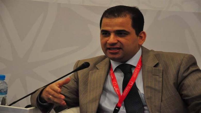 «الفاشوش في حكم قراقوش» للدكتور عمرو منير يفوز بجائزة نشر التراث بمعرض الكتاب