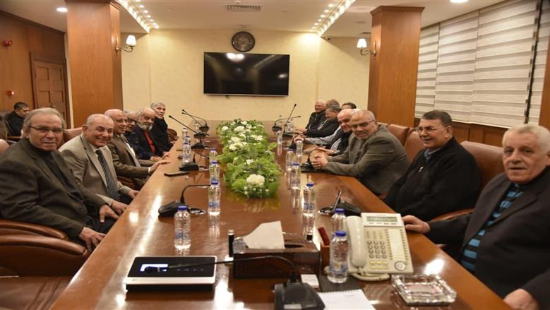 محافظ بورسعيد يلتقي قدامي الرياضيين 