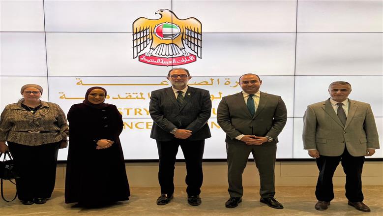 «سلامة الغذاء» تبحث دعم الابتكار الغذائي والتعاون في التصنيع مع الإمارات