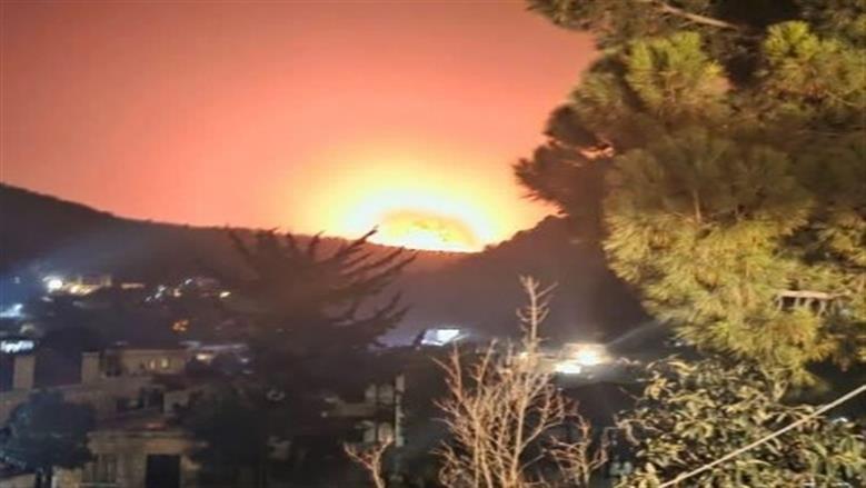 3 مرات.. مسيرة إسرائيلية تستهدف منزلا في بلدة يارون جنوب لبنان