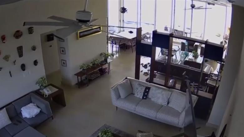 مشاهد مرعبة توثق لحظات وقوع زلزال المكسيك.. الناس هربت في الشوارع