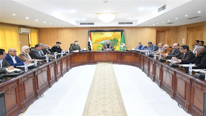 محافظ الفيوم يوجه بإعداد دراسة شاملة للمباني الخاصة الآيلة للسقوط