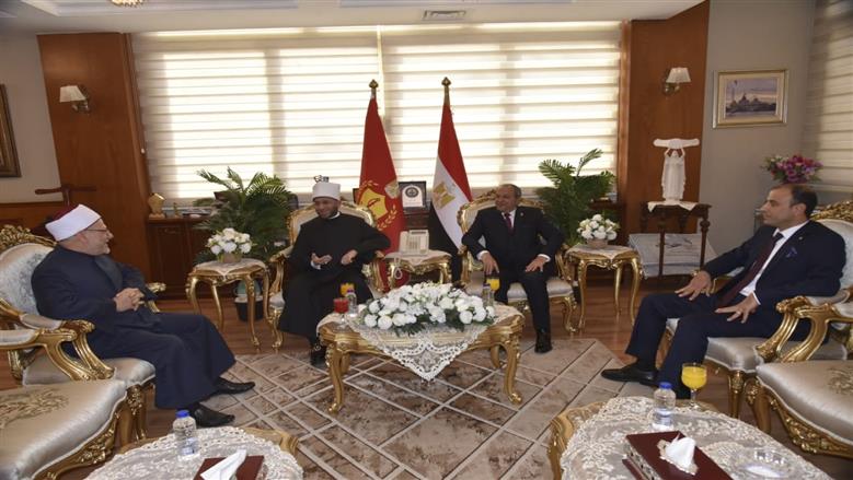 محافظ بورسعيد يستقبل وزير الاوقاف