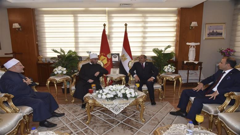 محافظ بورسعيد يستقبل وزير الاوقاف