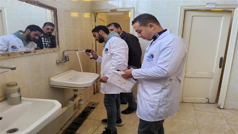 قافلة ميدانية لسحب عينات المياه والتأكد من جودتها في كفر شكر
