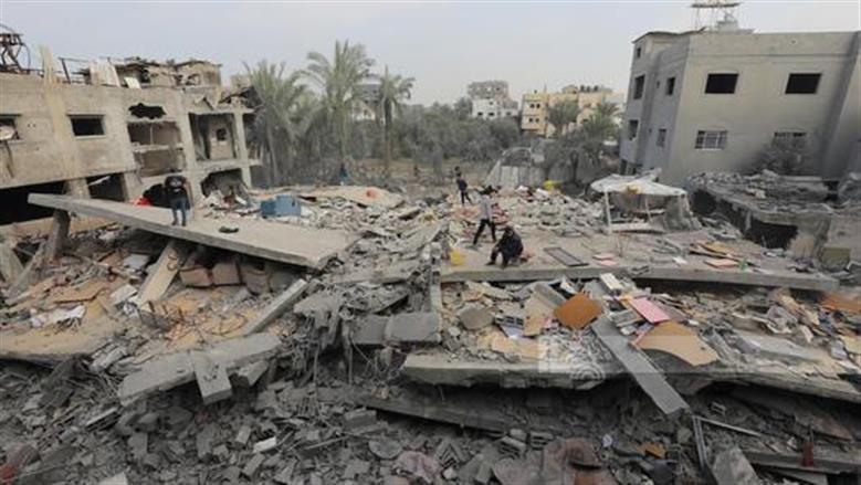 قصف مدفعي للاحتلال الإسرائيلي على المناطق الشرقية لمدينة خان يونس جنوب غزة