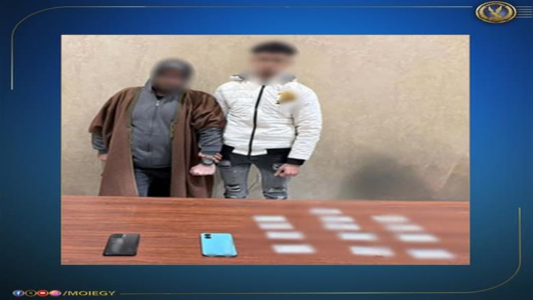 ضبط شخصين بحوزتهما بطاقات شخصية للناخبين أمام إحدى اللجان في الهرم