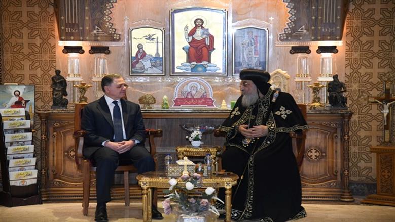 وزير الداخلية يهنئ البابا تواضروس الثاني بمناسبة عيد الميلاد المجيد بمقر الكاتدرائية