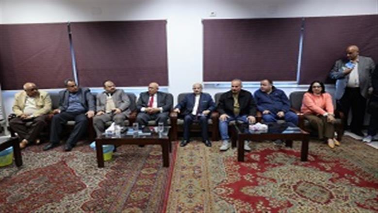 اجتماع رئيس شركة مياه الشرب مع قطاع الإعلام وخدمة العملاء
