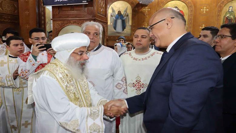 مشاركة محافظ القليوبية في عيد الميلاد المجيد 