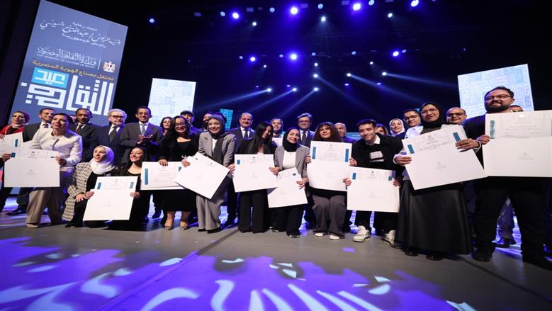 وزير الثقافة يكرم 38 مبدعا من الحاصلين على جوائز الدولة التشجيعية