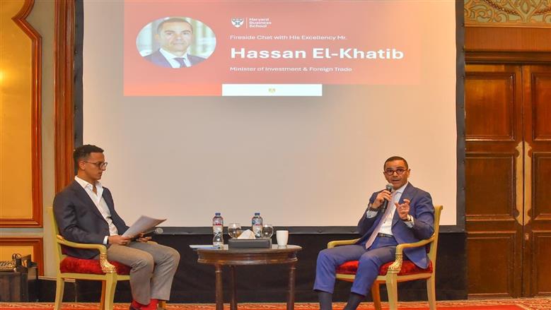 وزير الاستثمار والتجارة الخارجية يشارك في جلسة  حوارية مع خريجي جامعة هارفارد حول دور القطاع الخاص في الاقتصاد المصري وفرص النمو