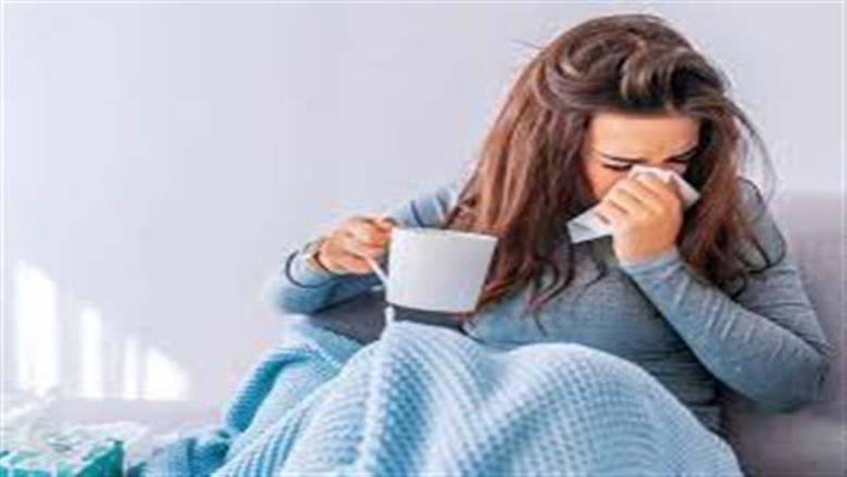 أعراض متشابهة.. كيف تفرق بين الإنفلونزا الموسمية وفيروسات التنفس المنتشرة حاليًا؟