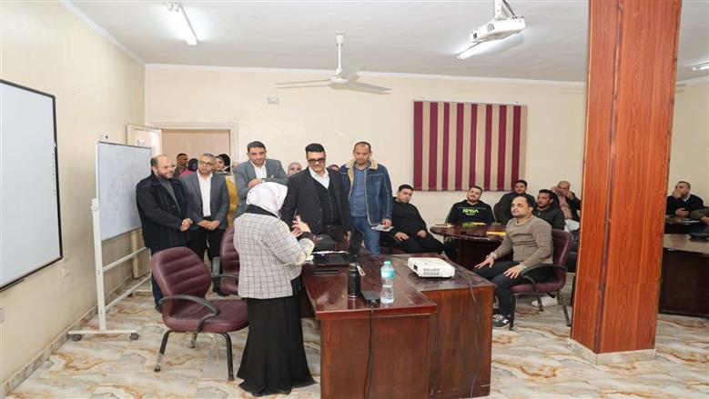 رئيس شركة مياه القليوبية يتفقد مركز التدريب ويتابع البرامج التدريبية للعاملين