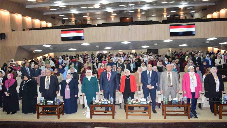 افتتاح المؤتمر السنوي الثاني بآداب بنها بعنوان : 