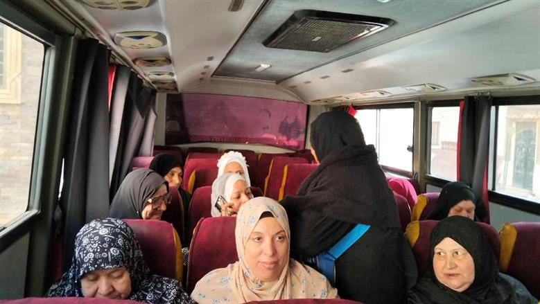 انطلقت صباح اليوم قافلة معتمري أسيوط متوجهة إلى بيت الله الحرام لأداء مناسك العمرة(فديو)