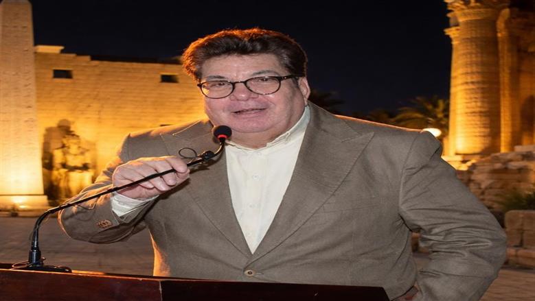 تكريم شاب أقصري بدرع لجنة تسويق السياحة الثقافية بعد إنقاذ سائحة فرنسية