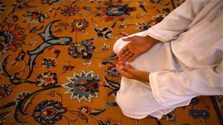 دعاء بعد الصلاة.. صيغ مأثورة وأذكار تكفّر الذنوب ولو كانت مثل زبد البحر
